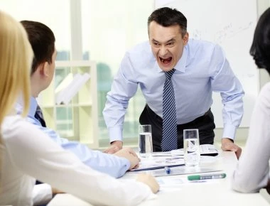 Ζήτησε τους μισθούς της και ο εργοδότης την στραγγάλισε και την διαμέλισε!